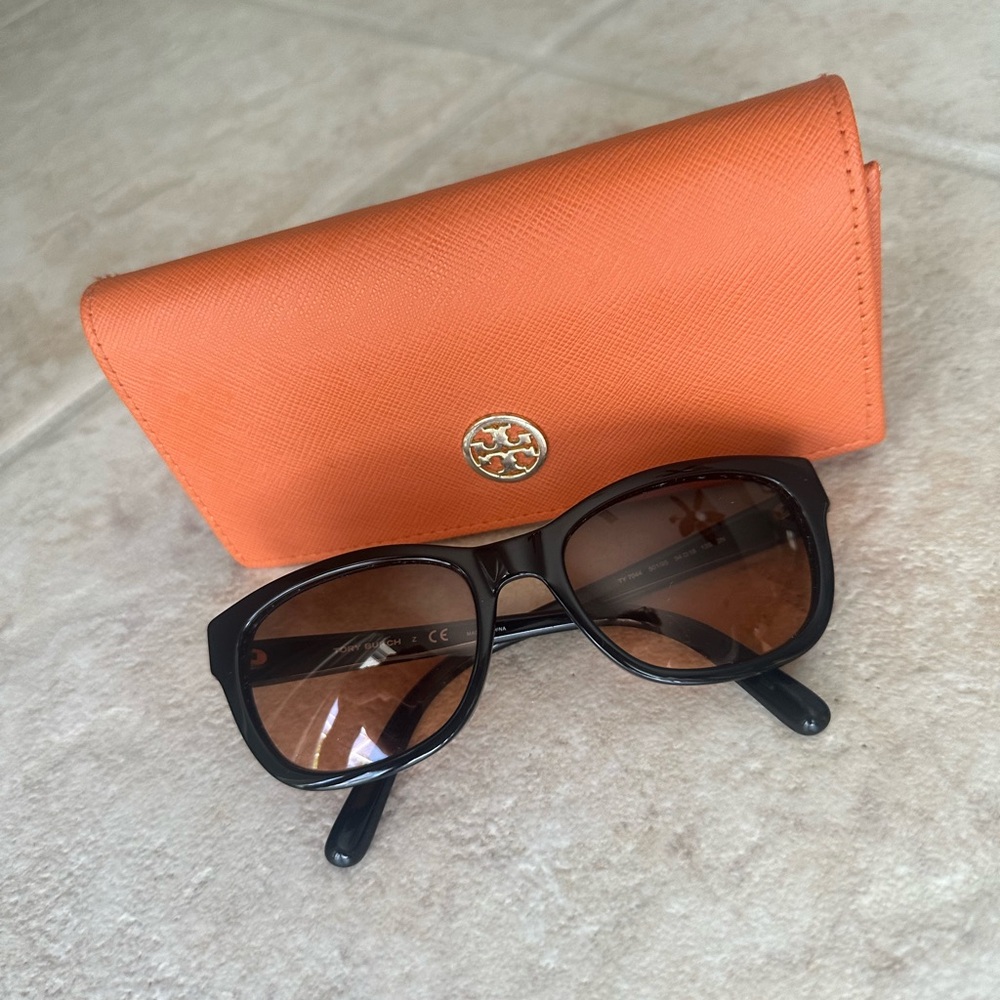 TORY BURCH sunglasses